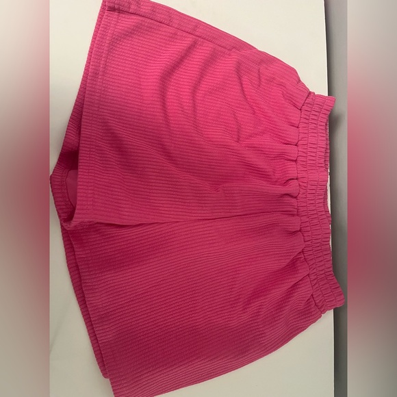 Pink shorts - Picture 1 of 1